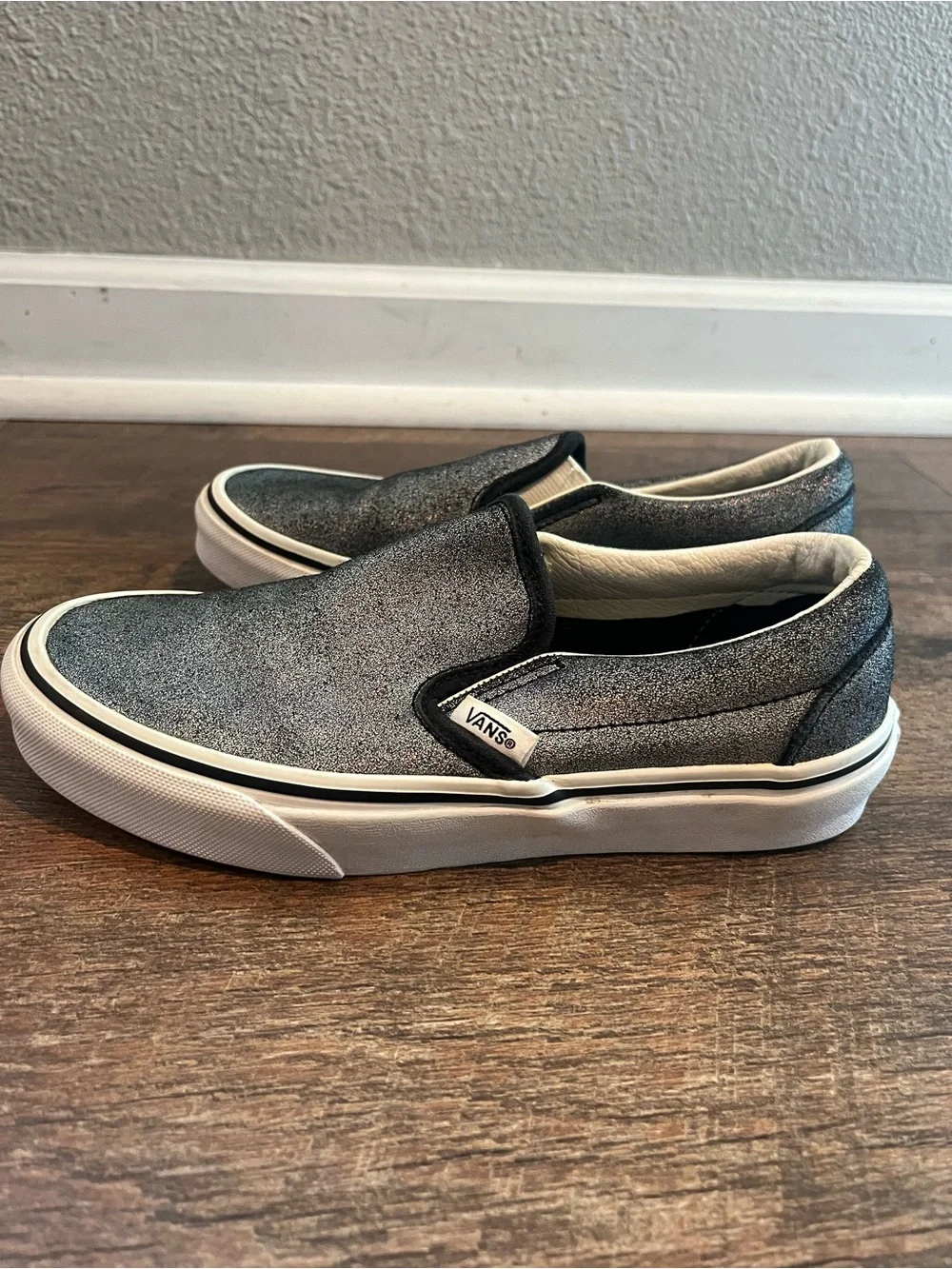 Vans girls bundle of 2 pairs of sneakers‎ size 3.5 & 4